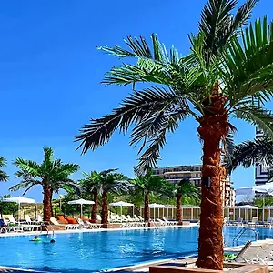 Отель Europe & Casino